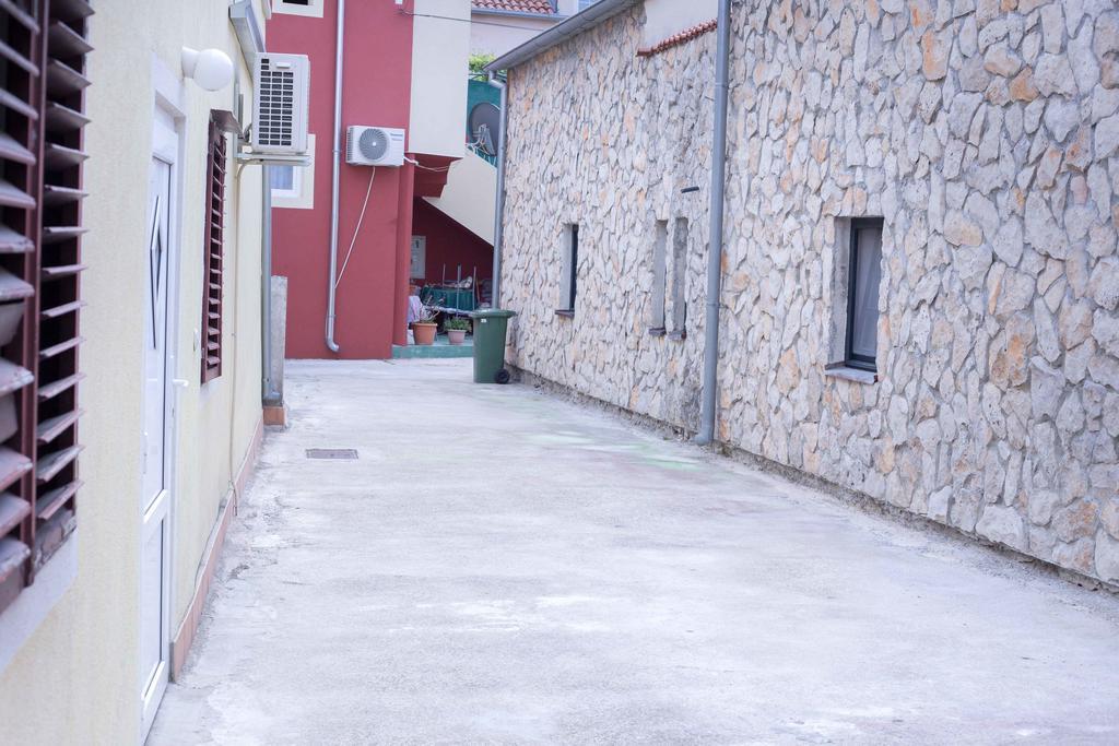 Apartment Mika Vodice Esterno foto